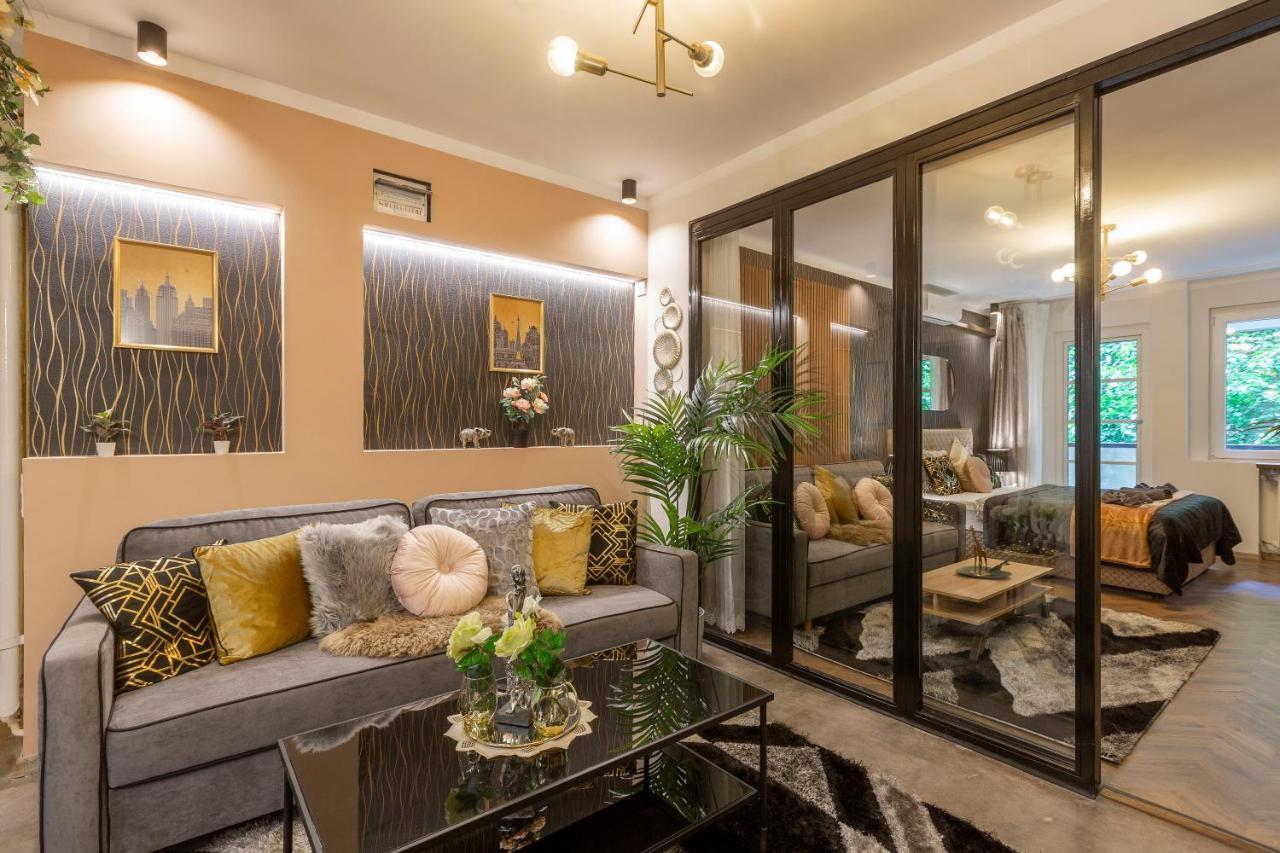 Stylish Quentin Apartment In The King Street 布达佩斯 外观 照片