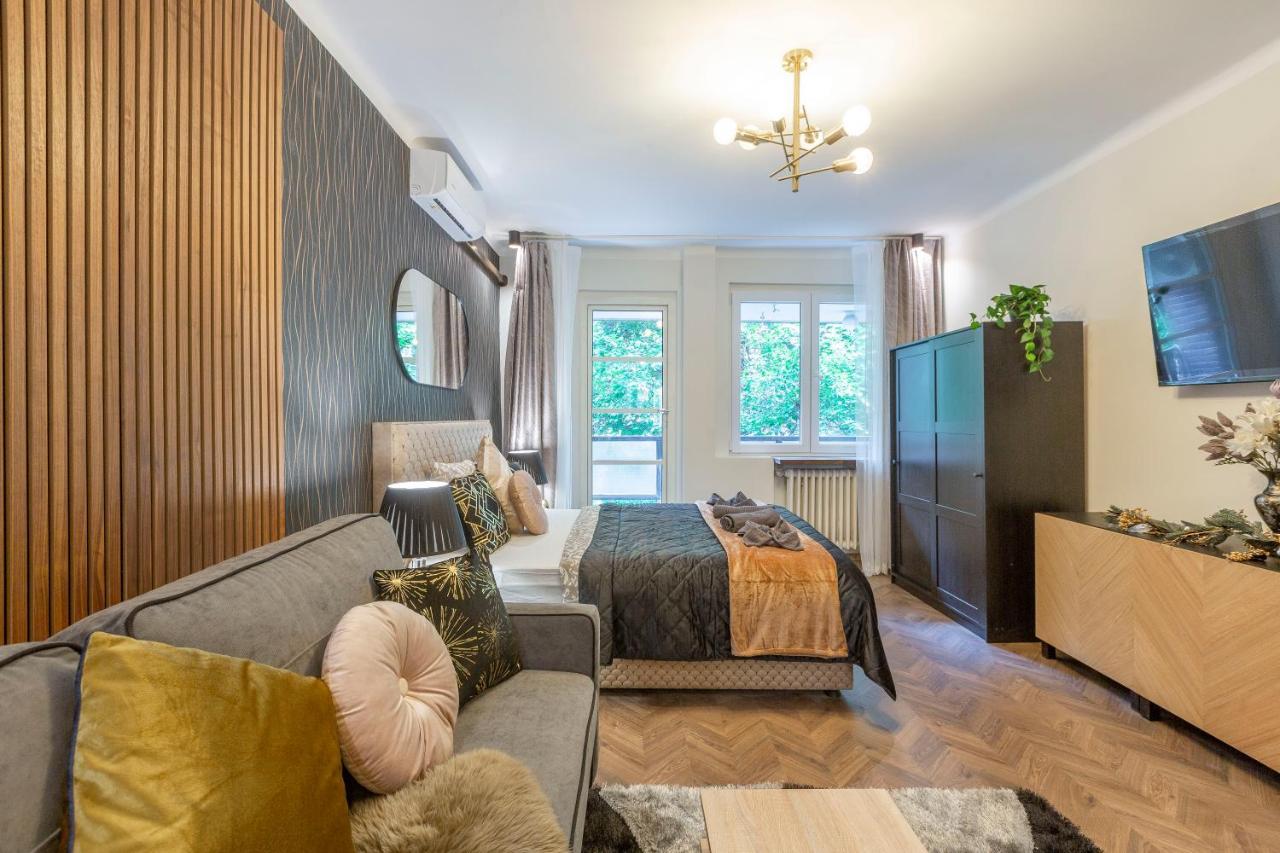 Stylish Quentin Apartment In The King Street 布达佩斯 外观 照片