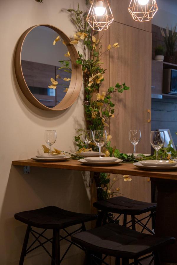 Stylish Quentin Apartment In The King Street 布达佩斯 外观 照片